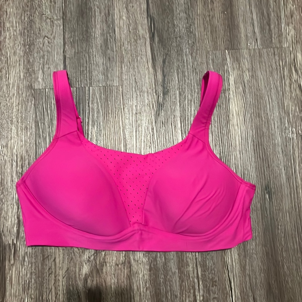 36c EUC Lululemon high impact sports bra